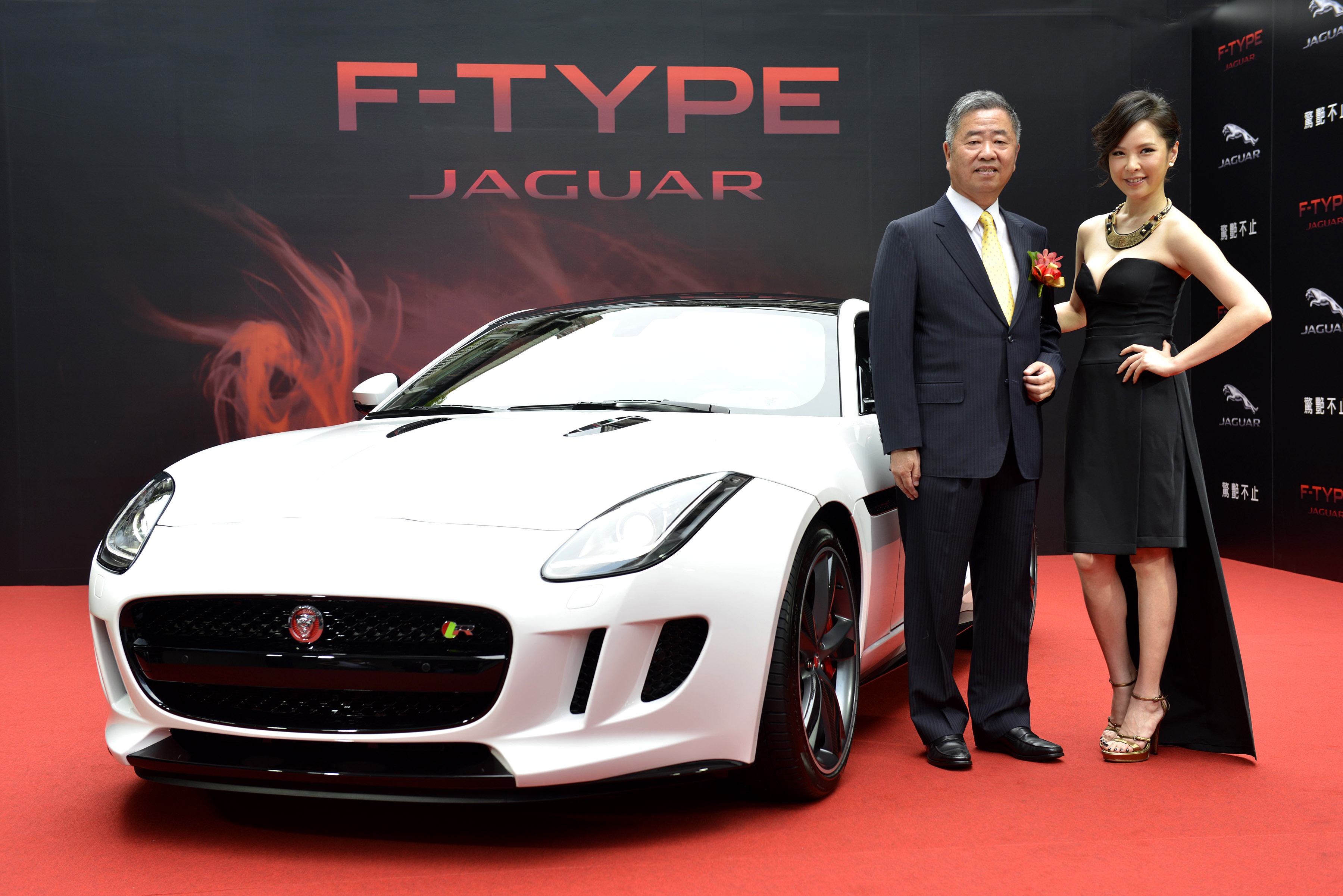 60年傳奇賽道靈魂 《Jaguar F-Type Coupé》純種跑車怦然登場 60年傳奇賽道靈魂 《Jaguar F-Type Coupé》純種跑車怦然登場