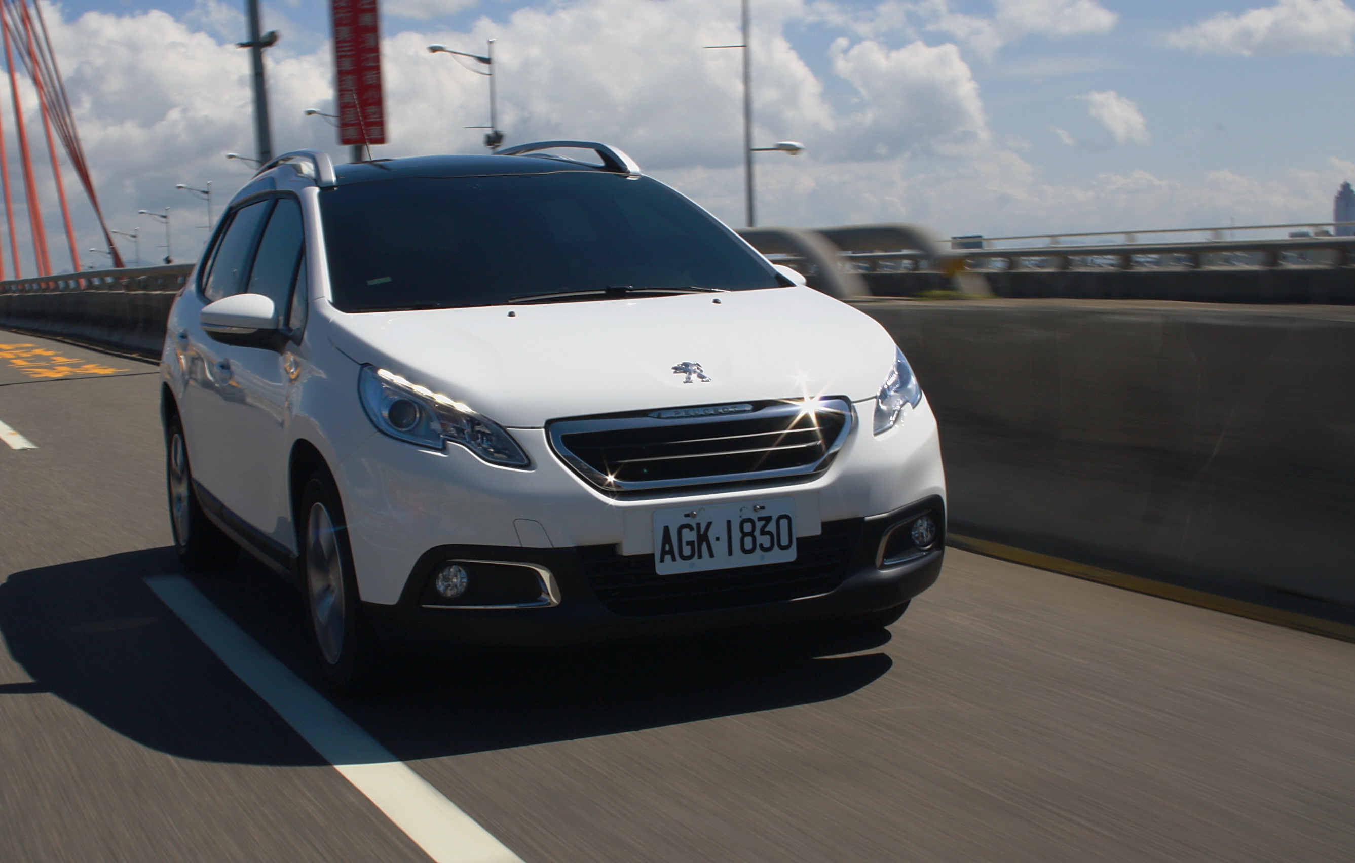 逆襲的跨界小獅王-《Peugeot 2008 1.6》 【動態測試】 逆襲的跨界小獅王-《Peugeot 2008 1.6》 【動態測試】