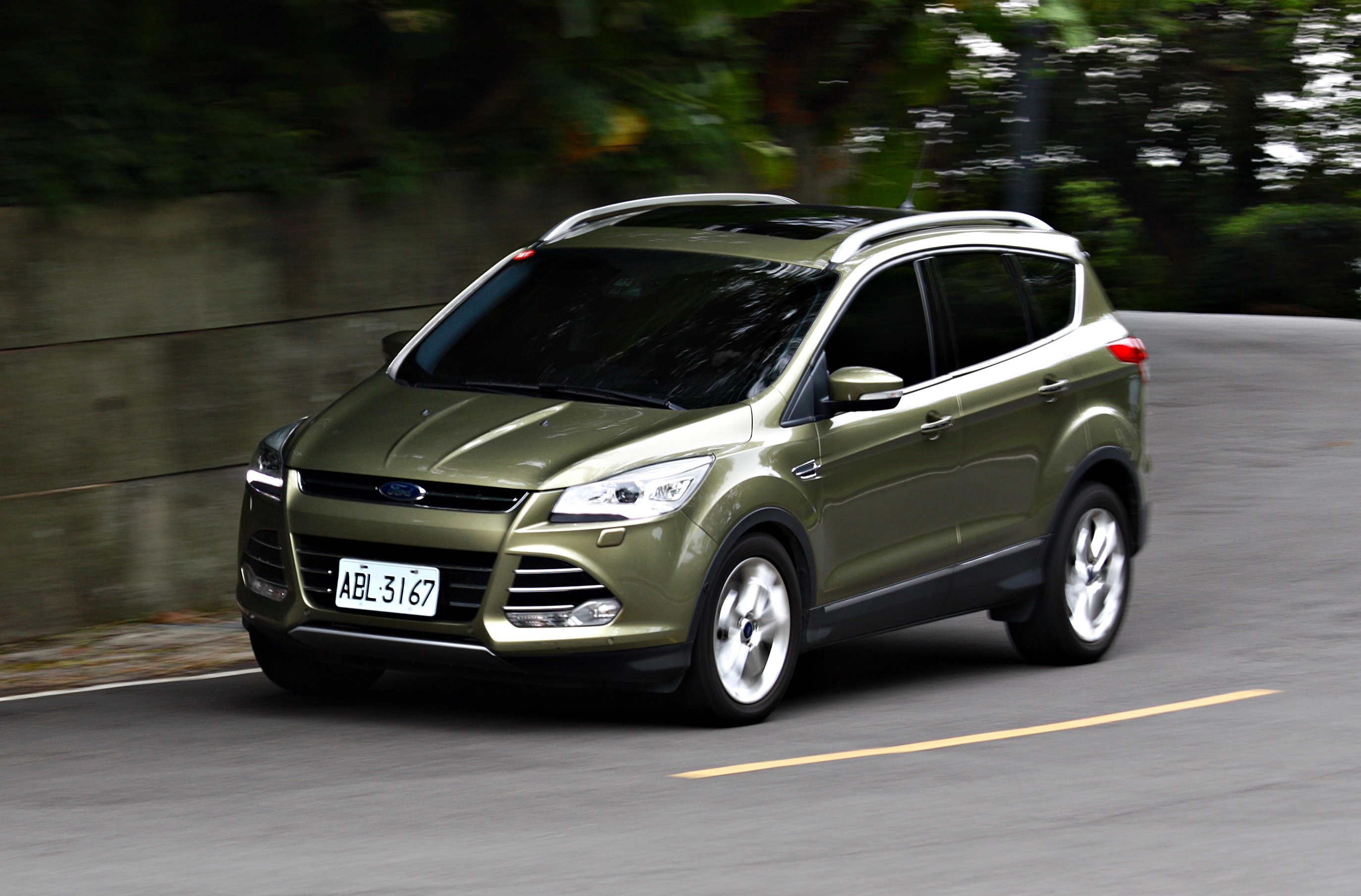 叫我運動酷哥《Ford Kuga 2.0旗艦型》-【動態體驗】 叫我運動酷哥《Ford Kuga 2.0旗艦型》-【動態體驗】