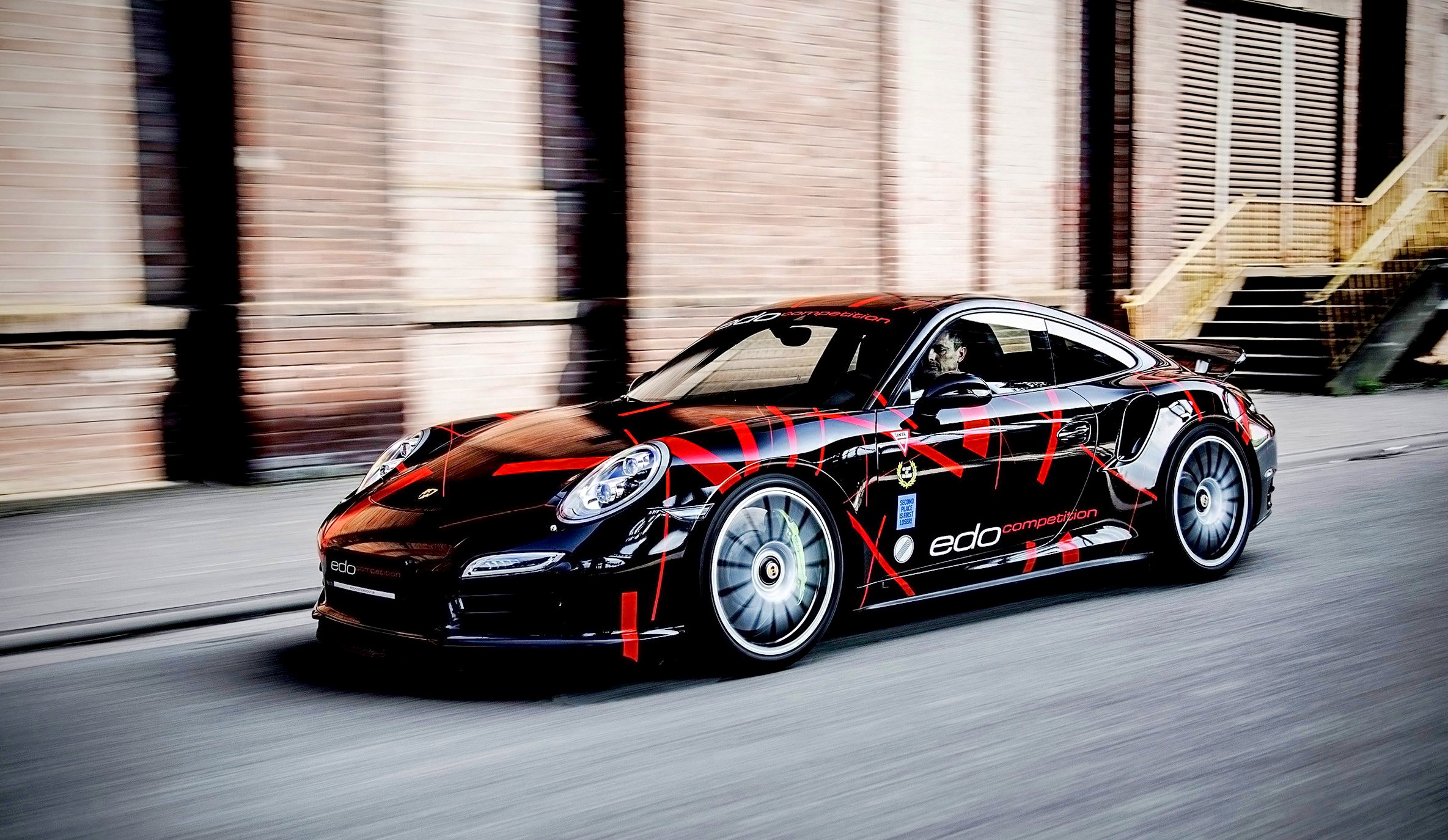 保時捷《Porsche 991 Turbo S》提升590hp動力輸出 2.8秒即可加速零至百里 保時捷《Porsche 991 Turbo S》提升590hp動力輸出 2.8秒即可加速零至百里