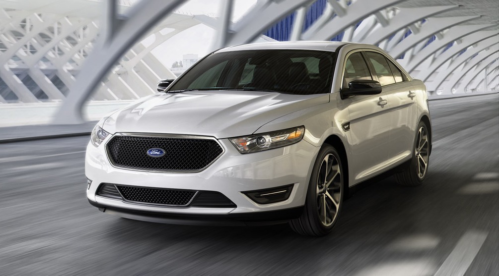 走路34km上班10年! 男子獲贈全新《Ford Taurus》 走路34km上班10年! 男子獲贈全新《Ford Taurus》