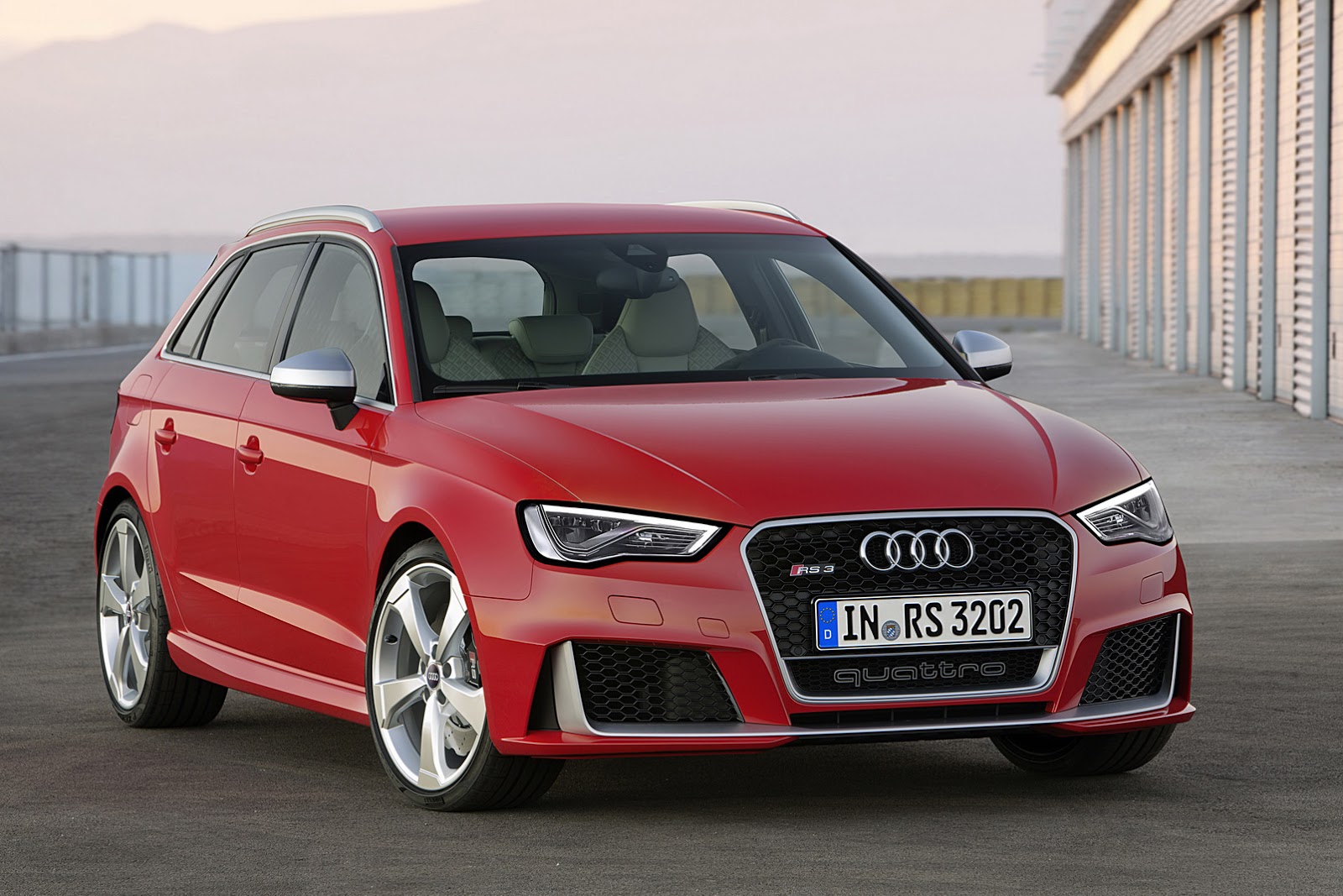 想不到!奧迪《Audi RS 3》的誕生 竟然與第一代R8脫不了關係… 想不到!奧迪《Audi RS 3》的誕生 竟然與第一代R8脫不了關係…