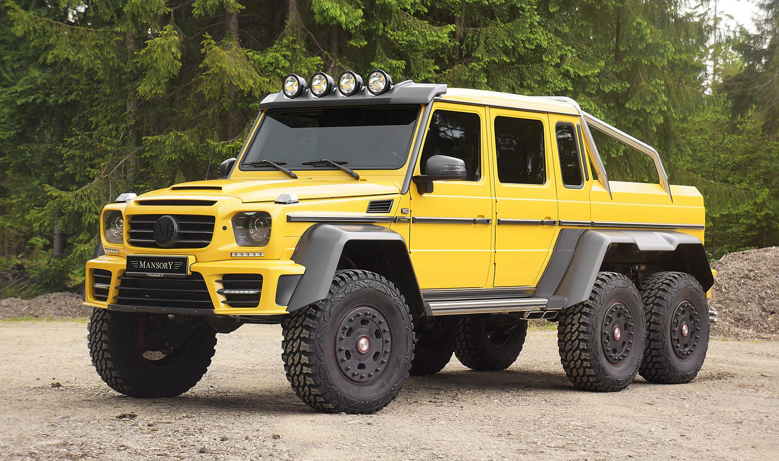 賓士《Mercedes-Benz G 63 AMG 6x6》征服地形也要征服目光 Mansory為新年式六輪野獸推出專屬套件 賓士《Mercedes-Benz G 63 AMG 6x6》征服地形也要征服目光 Mansory為新年式六輪野獸推出專屬套件