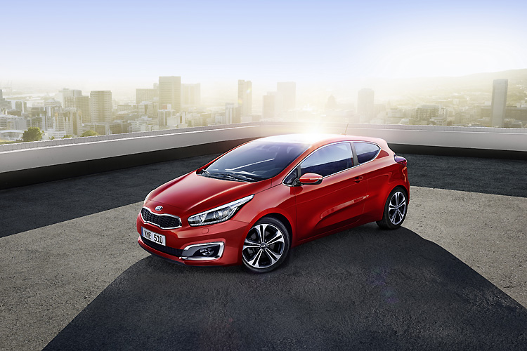 新動力、新面容 起亞《Kia Cee'd》小改款歐陸現身 新動力、新面容 起亞《Kia Cee'd》小改款歐陸現身