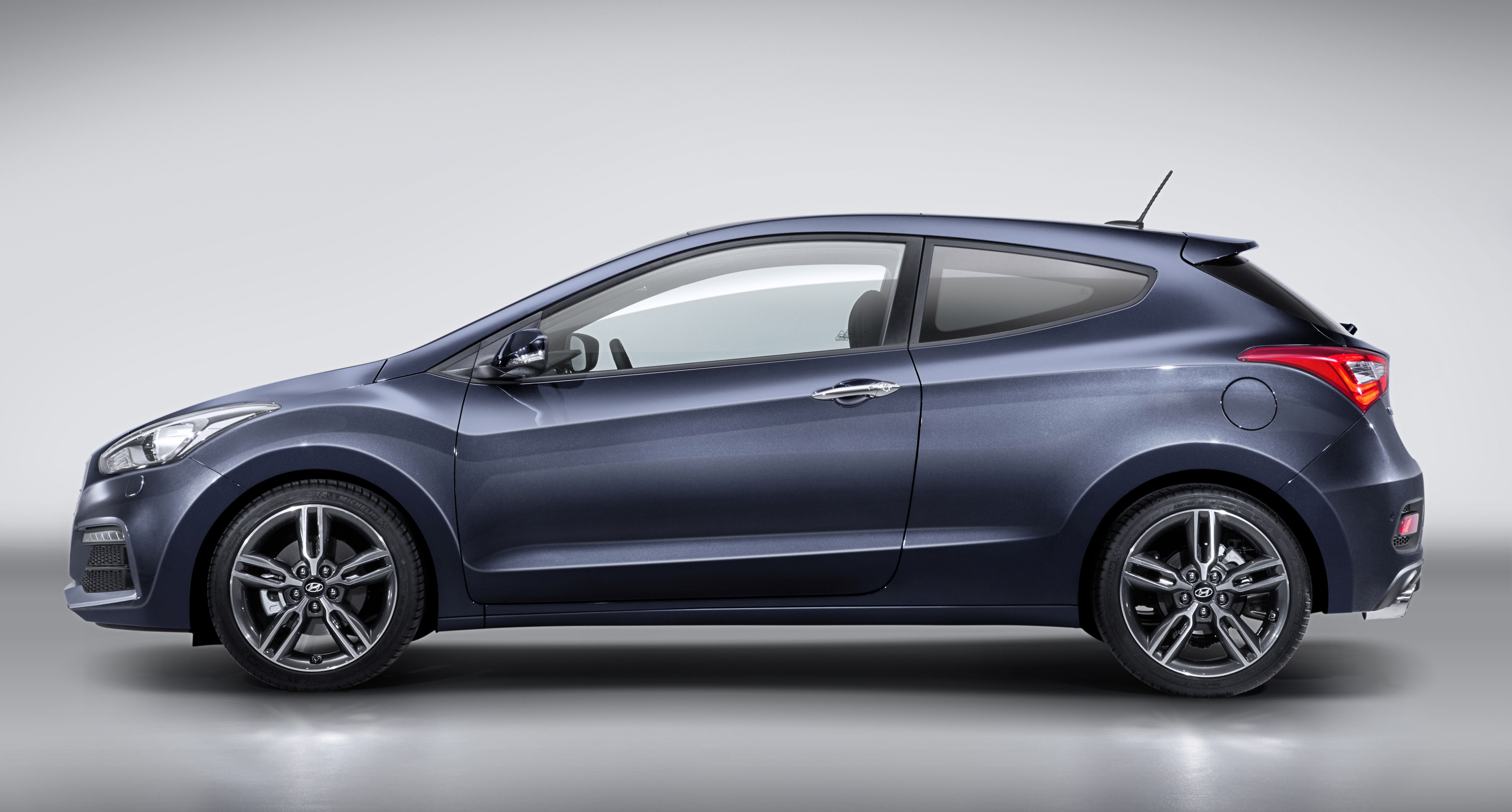 300匹鋼砲新成員 N Performance首部作品《Hyundai i30 N》可望現身IAA法蘭克福車展 300匹鋼砲新成員 N Performance首部作品《Hyundai i30 N》可望現身IAA法蘭克福車展