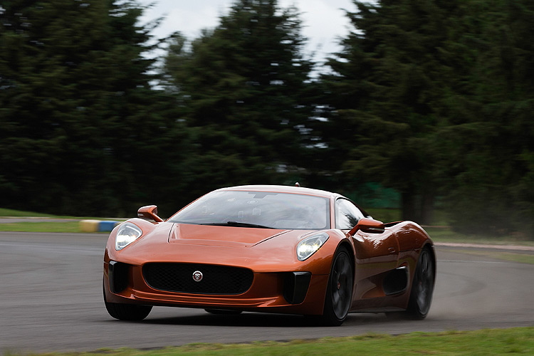 壞壞惹人愛!《Jaguar C-X75》電影特技用車於美洲首度展演 壞壞惹人愛!《Jaguar C-X75》電影特技用車於美洲首度展演