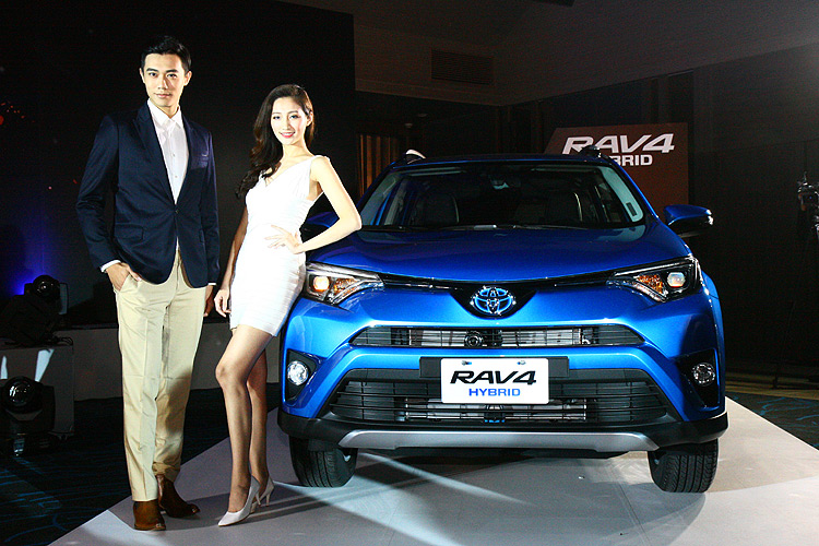 都給你玩就好啦!豐田《Toyota RAV4》小改84.9萬起上市 延續進口SUV銷售王者霸業 都給你玩就好啦!豐田《Toyota RAV4》小改84.9萬起上市 延續進口SUV銷售王者霸業