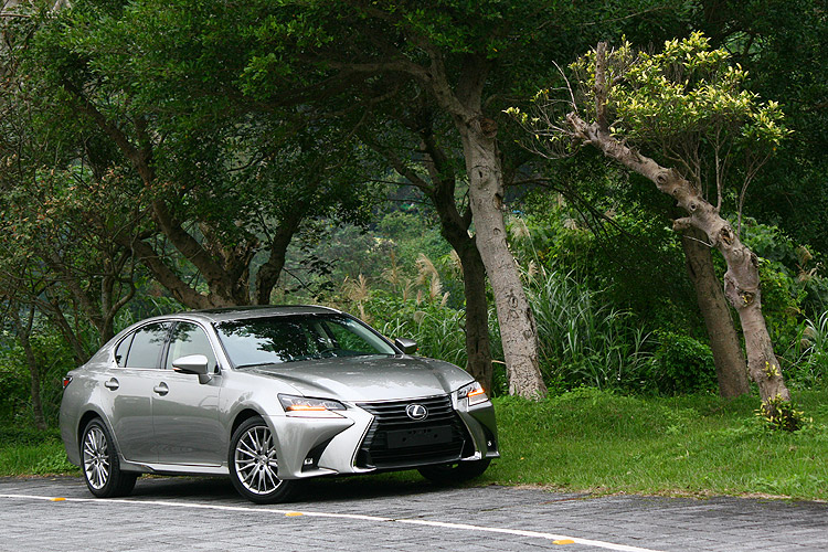 揠苗助長?!小改款《Lexus GS 200t》頂級版嚐鮮試駕 揠苗助長?!小改款《Lexus GS 200t》頂級版嚐鮮試駕