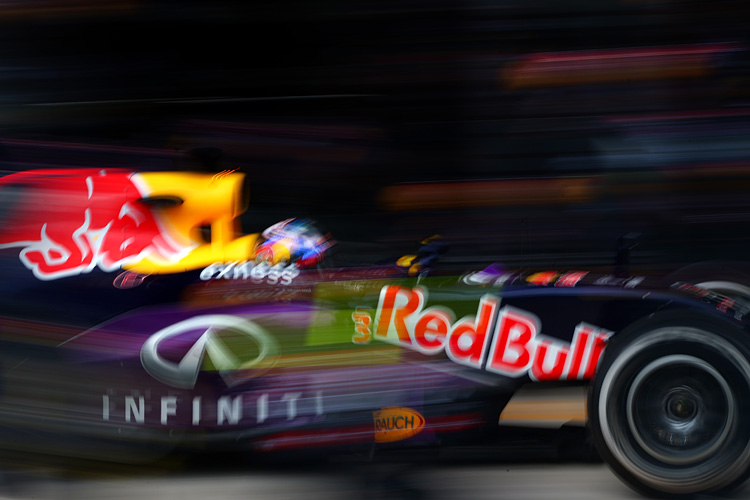 向《Infiniti》說再見 Red Bull Racing攜手TAG Heuer挑戰2016賽季 向《Infiniti》說再見 Red Bull Racing攜手TAG Heuer挑戰2016賽季