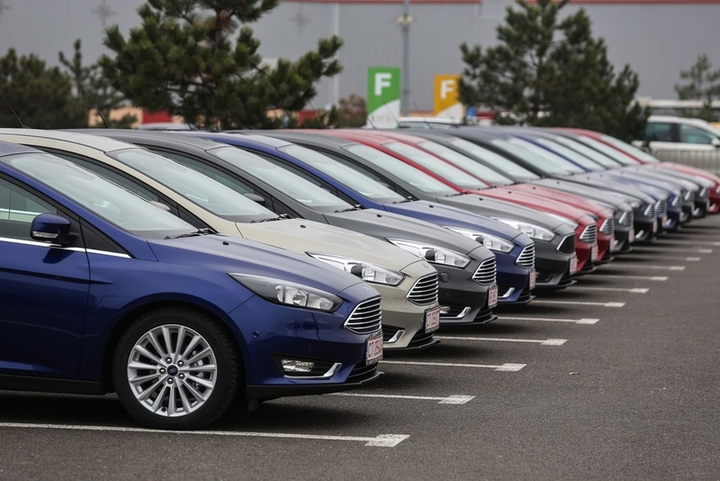 新一代《Ford Focus》測試車被拍? 第四代車型軸距加長,預告2018年登場 新一代《Ford Focus》測試車被拍? 第四代車型軸距加長,預告2018年登場