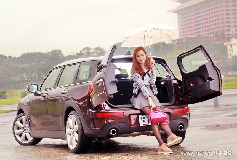 告別單身主義!《Mini Cooper S Clubman》試駕‧國王女孩Ivy帶你認識他 告別單身主義!《Mini Cooper S Clubman》試駕‧國王女孩Ivy帶你認識他