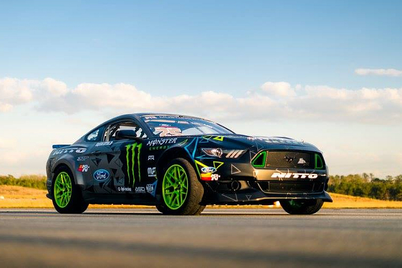 900hp瘋馬亮相!Formula D冠軍車手Vaughn Gittin Jr.最新戰駒《Ford Mustang RTR》登場 900hp瘋馬亮相!Formula D冠軍車手Vaughn Gittin Jr.最新戰駒《Ford Mustang RTR》登場