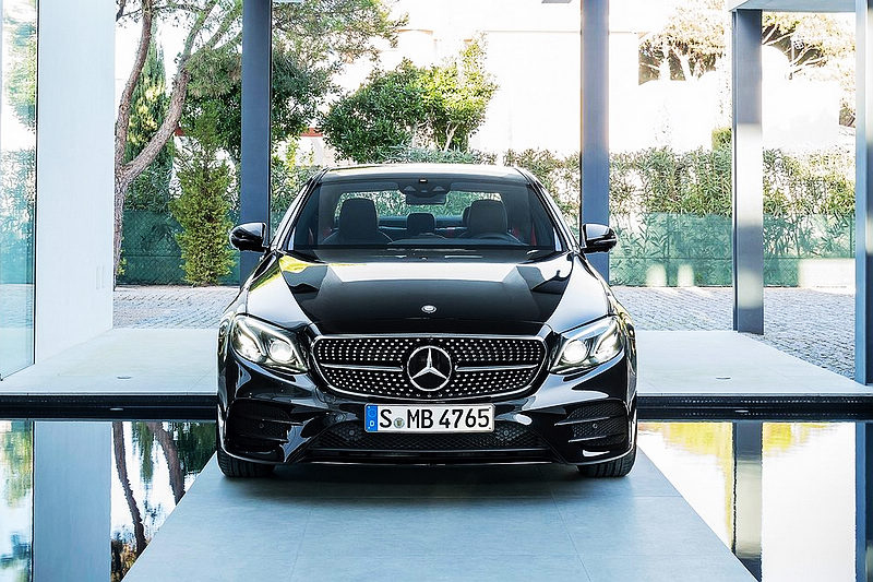 賓士《Mercedes-AMG E 63/E 63 S》準備現身巴黎 4.0升V8雙渦輪動力猛爆604hp! 賓士《Mercedes-AMG E 63/E 63 S》準備現身巴黎 4.0升V8雙渦輪動力猛爆604hp!