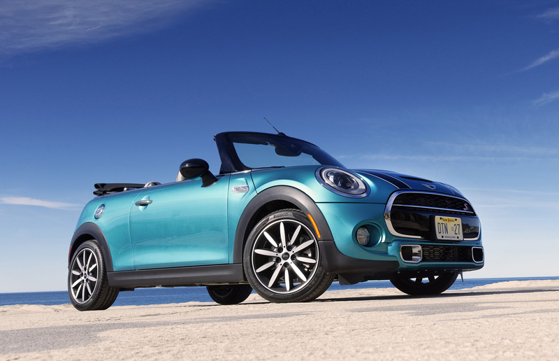 樂趣與拉風兼具!新一代《Mini Cabrio》敞篷車160萬元起正式在臺上市 樂趣與拉風兼具!新一代《Mini Cabrio》敞篷車160萬元起正式在臺上市