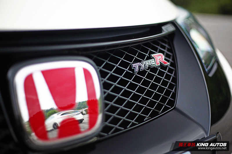 前後代本田魂的驕傲 《Honda Civic Type R》FN2 & FK2世代參上 前後代本田魂的驕傲 《Honda Civic Type R》FN2 & FK2世代參上
