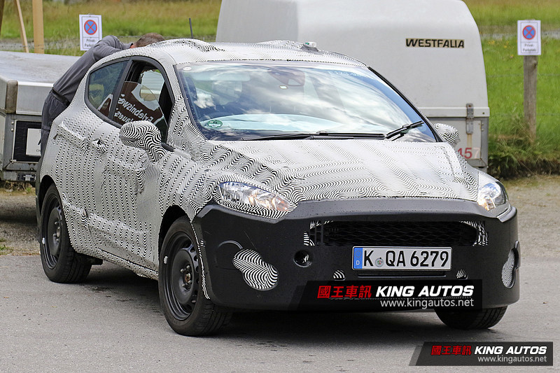 第七代福特《Ford Fiesta》陣容逐步完整 三門版間諜照首度現身 第七代福特《Ford Fiesta》陣容逐步完整 三門版間諜照首度現身