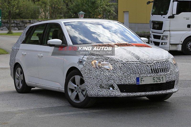 「測試中、謝謝」 小改款《Škoda Fabia》車系預計2017年亮相 「測試中、謝謝」 小改款《Škoda Fabia》車系預計2017年亮相