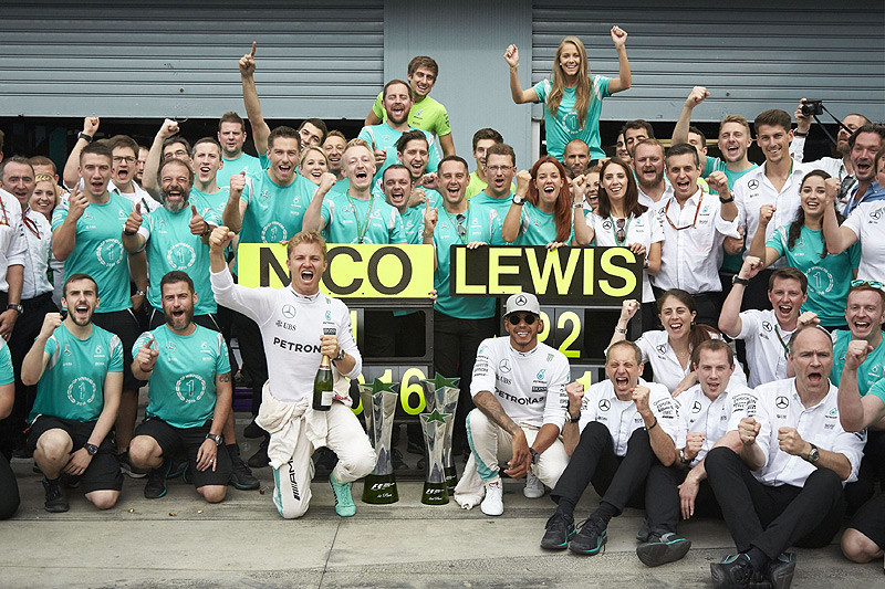 《Mercedes AMG Petronas F1 Team》再次制霸Monza 包辦冠亞軍席次 《Mercedes AMG Petronas F1 Team》再次制霸Monza 包辦冠亞軍席次