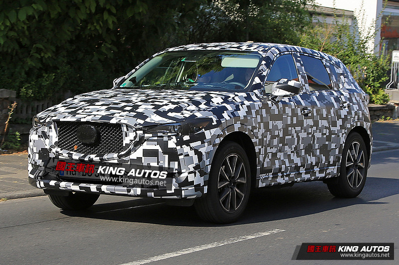 「魂動」的起點 次代馬自達《Mazda CX-5》偽裝測試再補獲 最快今年底以概念車身份亮相 「魂動」的起點 次代馬自達《Mazda CX-5》偽裝測試再補獲 最快今年底以概念車身份亮相