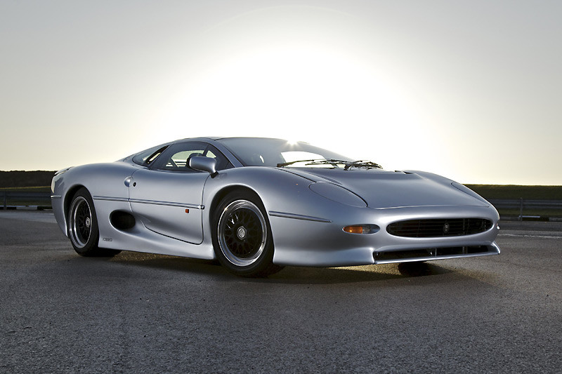 讓經典繼續馳騁 《Bridgestone》將為《Jaguar XJ220》開發全新專用胎 讓經典繼續馳騁 《Bridgestone》將為《Jaguar XJ220》開發全新專用胎