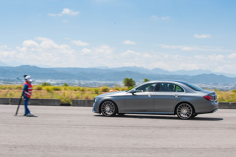 賓士《Mercedes-Benz》智能駕馭體驗活動即將展開 全新E 250同場加映 賓士《Mercedes-Benz》智能駕馭體驗活動即將展開 全新E 250同場加映