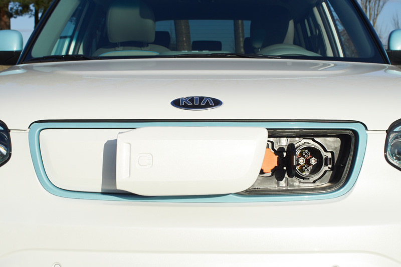 發展替代能源《Kia》瞄準2020年提供14款產品選擇 發展替代能源《Kia》瞄準2020年提供14款產品選擇