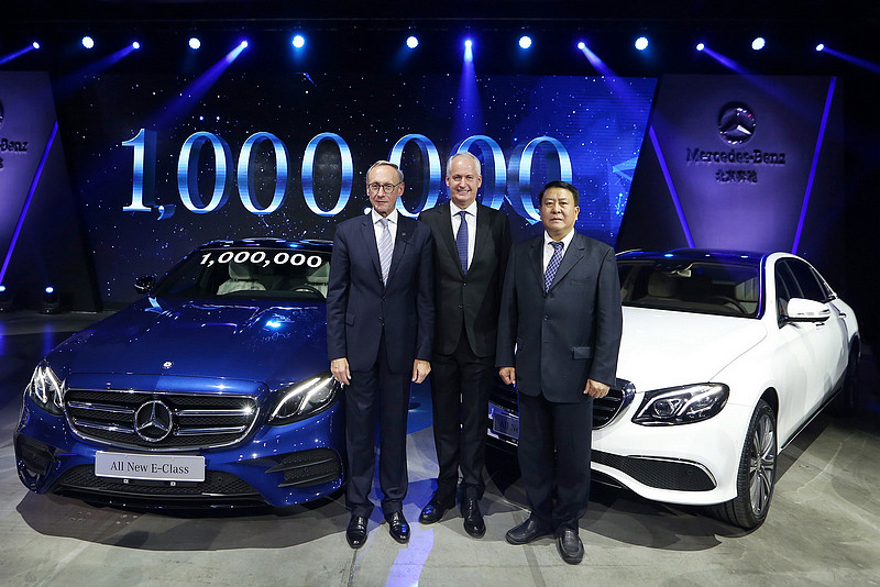 強國賓士里程碑 北京奔馳在地生產第100萬輛《Mercedes-Benz》之《E-Class L》下線 強國賓士里程碑 北京奔馳在地生產第100萬輛《Mercedes-Benz》之《E-Class L》下線