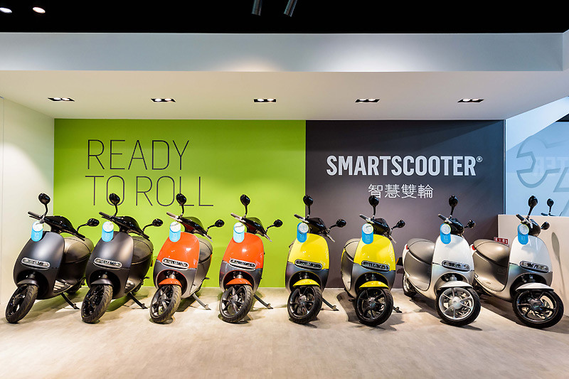 臺南市力挺綠能載具發展 《Gogoro》臺南門市正式開幕營運 臺南市力挺綠能載具發展 《Gogoro》臺南門市正式開幕營運
