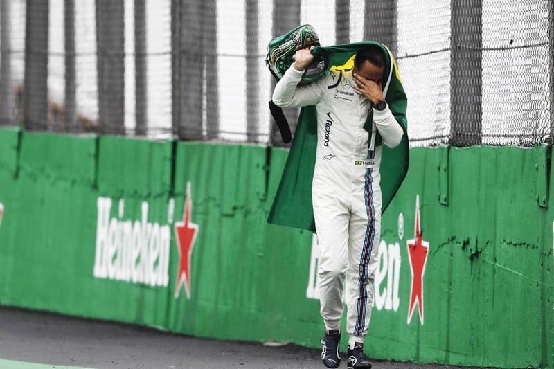 離別大禮 巴西車手《Felipe Massa》獲贈一輛Williams F1賽車 離別大禮 巴西車手《Felipe Massa》獲贈一輛Williams F1賽車