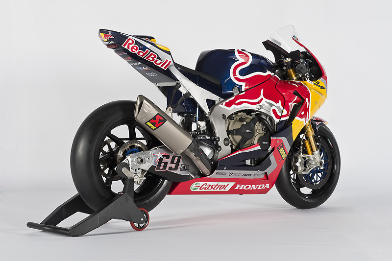 红牛之力完整置入《red bull honda world superbike team》正式发表