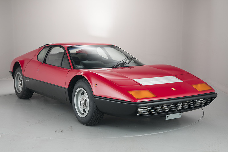 58分之一的右駕版 Ferrari 365 Gt4 現身 Hexagon Classics 展售中心 國王車訊kingautos