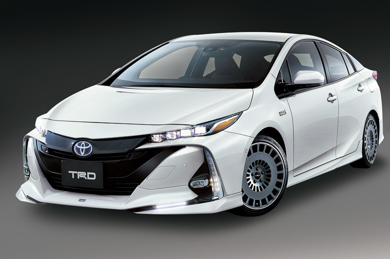 豐田《Toyota Prius PHV》日本剛發表 TRD專屬套件馬上準備好 豐田《Toyota Prius PHV》日本剛發表 TRD專屬套件馬上準備好