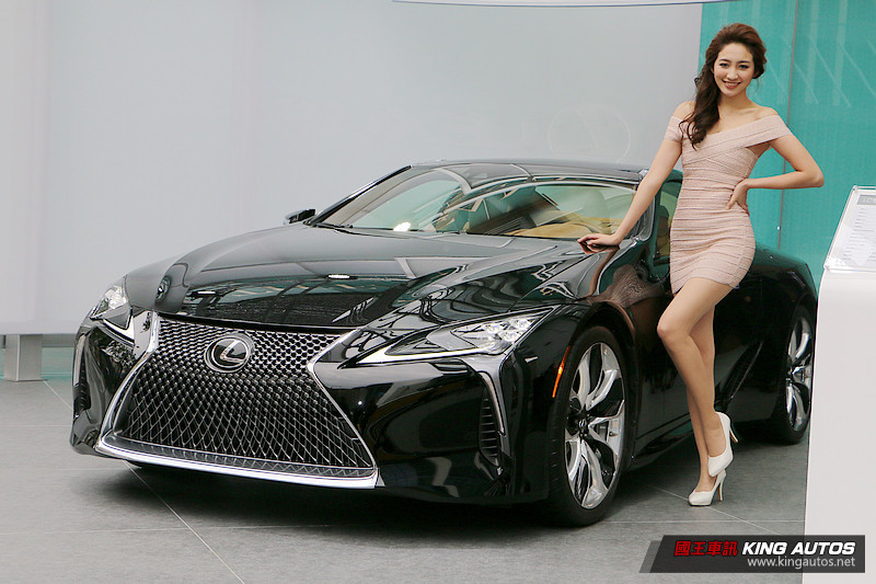 凌雲壯志豪華轎跑 全新《Lexus LC 500》現身微風信義 相約5月正式在臺發表 凌雲壯志豪華轎跑 全新《Lexus LC 500》現身微風信義 相約5月正式在臺發表