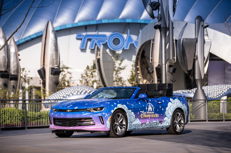 新世代《Chevrolet Camaro》化身上海迪士尼遊行前導車 新世代《Chevrolet Camaro》化身上海迪士尼遊行前導車