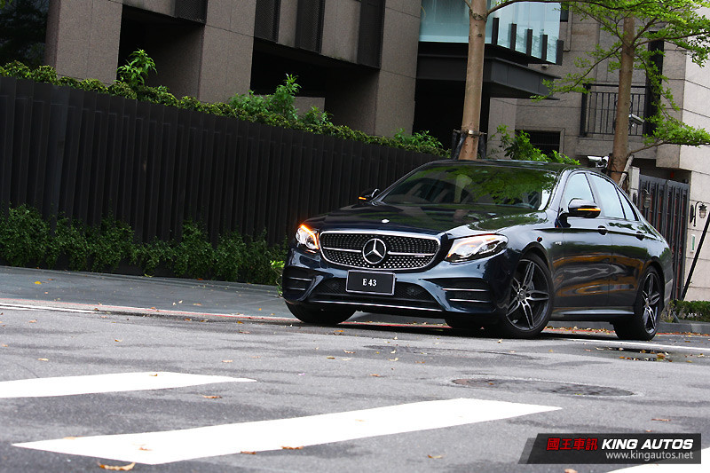 動靜皆宜、不損格調 ─《Mercedes-AMG E 43 4Matic》試駕體驗 動靜皆宜、不損格調 ─《Mercedes-AMG E 43 4Matic》試駕體驗