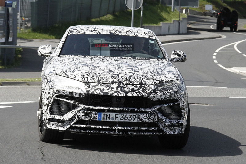 挑戰最速SUV寶座? 蠻牛跑旅《Lamborghini Urus》現身紐柏林賽道 挑戰最速SUV寶座? 蠻牛跑旅《Lamborghini Urus》現身紐柏林賽道