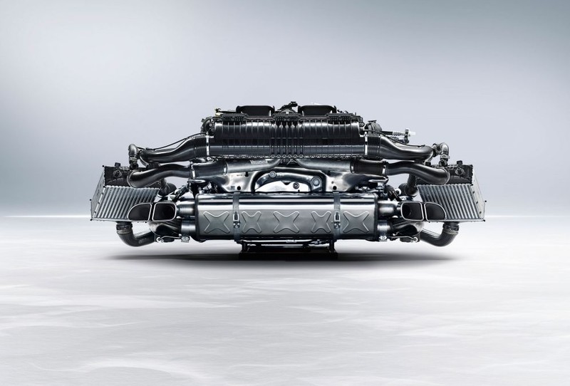 水噴射系統加持 新世代《Porsche 911 GT2 RS》輸出將超過640匹馬力 水噴射系統加持 新世代《Porsche 911 GT2 RS》輸出將超過640匹馬力