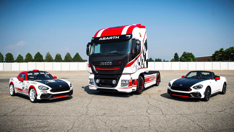 毒蠍勁裝上身 《Iveco》複製《Abarth 124 Spider》設計主題 毒蠍勁裝上身 《Iveco》複製《Abarth 124 Spider》設計主題