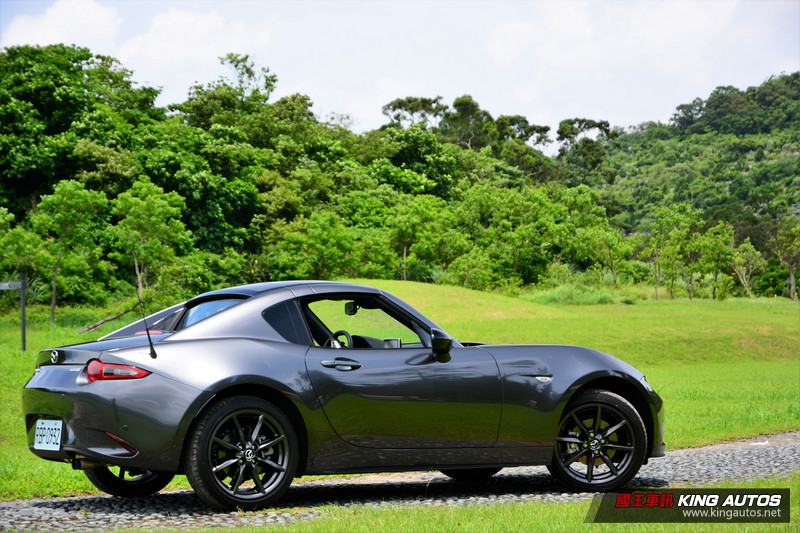 喚起心中玩樂慾望─《Mazda MX-5 RF》試駕體驗 喚起心中玩樂慾望─《Mazda MX-5 RF》試駕體驗