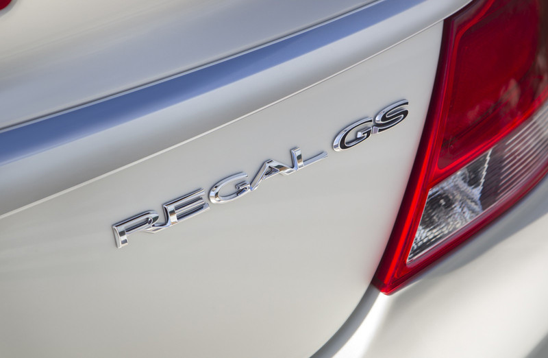 可望身懷335匹最大馬力 高性能版《Buick Regal GS》偽裝車首度現身 可望身懷335匹最大馬力 高性能版《Buick Regal GS》偽裝車首度現身