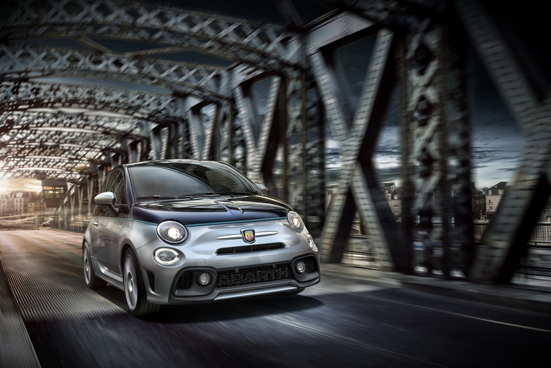 《Abarth 695 Rivale》義式奢華遊艇風情 《Abarth 695 Rivale》義式奢華遊艇風情