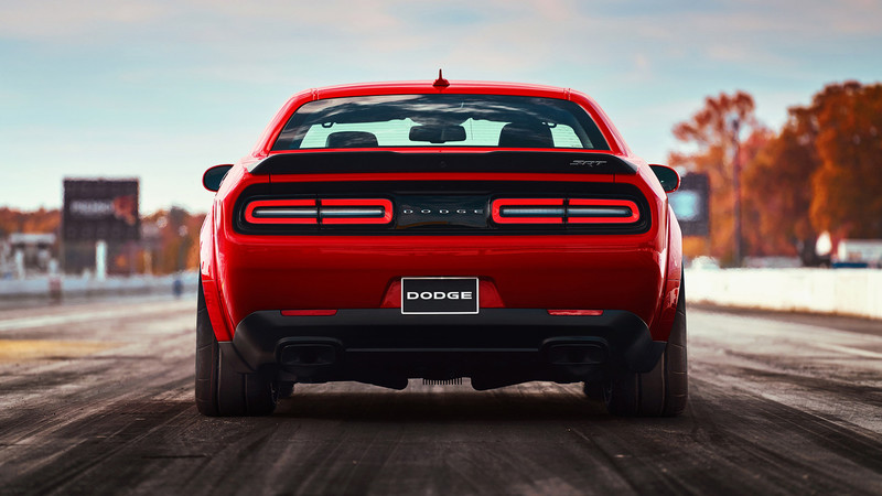 惡魔的秘密《Dodge Challenger SRT Demon》的超寬輪胎超出產線能耐 惡魔的秘密《Dodge Challenger SRT Demon》的超寬輪胎超出產線能耐