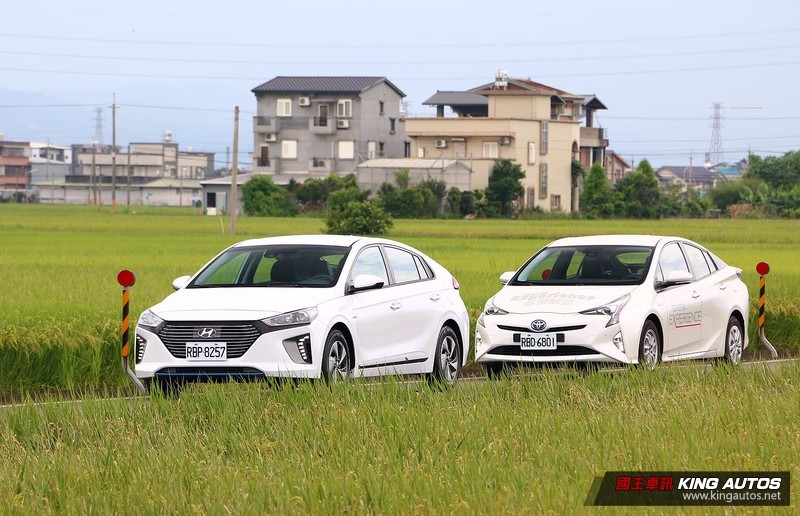 日韓綠能車之戰─《Toyota Prius》vs.《Hyundai Ioniq Hybrid》,設計乘用篇 日韓綠能車之戰─《Toyota Prius》vs.《Hyundai Ioniq Hybrid》,設計乘用篇