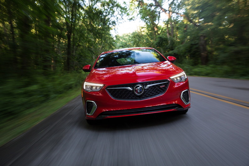 美規新世代《Buick Regal GS》馬力310匹3.6升V6引擎上身 美規新世代《Buick Regal GS》馬力310匹3.6升V6引擎上身
