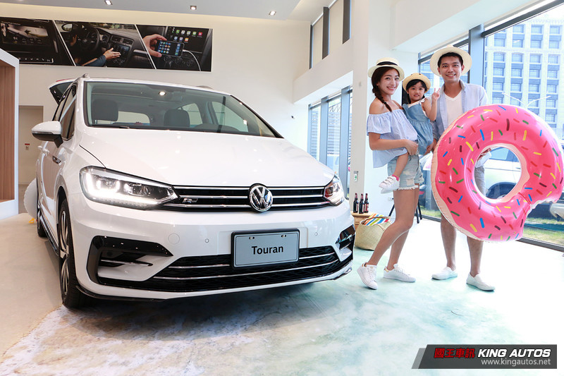 330 TDI與R-Line同步現身 2018年式《Volkswagen Touran》108.8萬起發表上市 330 TDI與R-Line同步現身 2018年式《Volkswagen Touran》108.8萬起發表上市