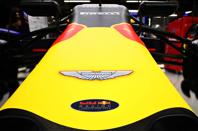 《Aston Martin》冠名 《Red Bull Racing》2018年更名《Aston Martin Red Bull 《Aston Martin》冠名 《Red Bull Racing》2018年更名《Aston Martin Red Bull
