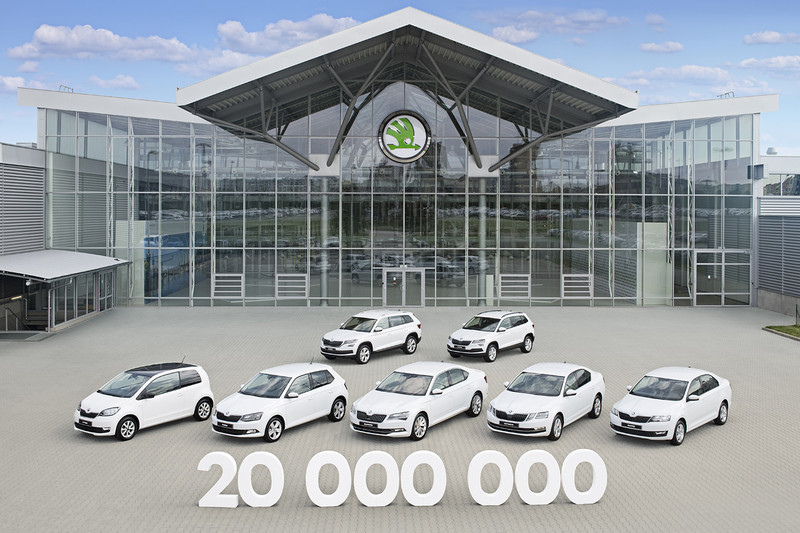 《Karoq》帶頭寫里程 《Škoda》累積生產突破2千萬輛 《Karoq》帶頭寫里程 《Škoda》累積生產突破2千萬輛