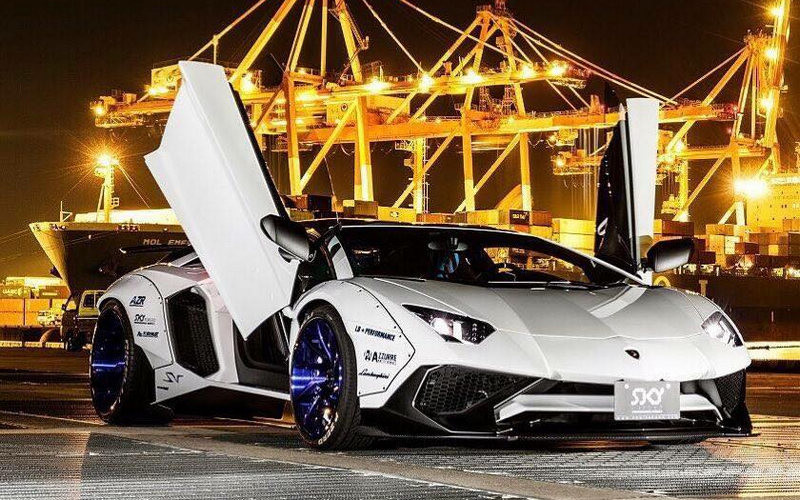 為大牛更添威猛姿態LB Performance操刀《Lamborghini Aventador SV》新版Liberty Walk 為大牛更添威猛姿態LB Performance操刀《Lamborghini Aventador SV》新版Liberty Walk