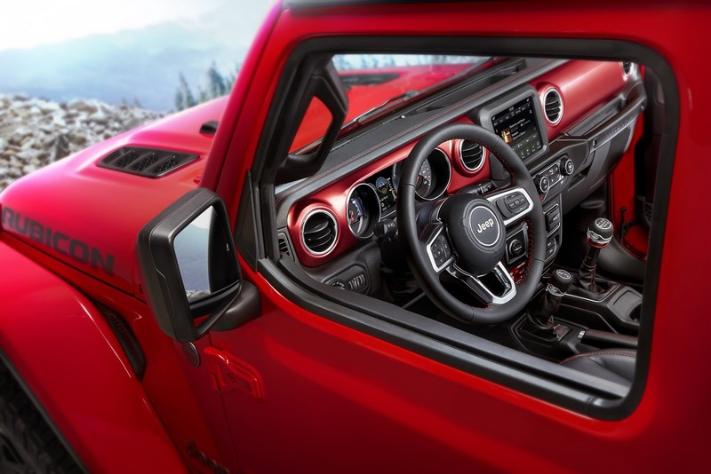 新世代《Jeep Wrangler》內裝照首度公開 完整規格洛杉磯車展發佈 新世代《Jeep Wrangler》內裝照首度公開 完整規格洛杉磯車展發佈