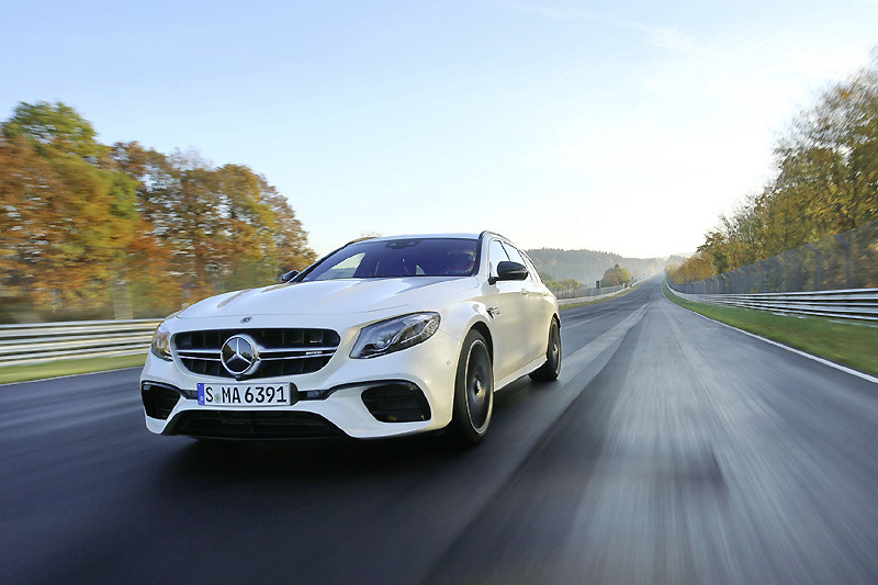 《Mercedes-AMG E 63 S 4Matic+ Estate》創下Nürburgring賽道市售旅行車最快單圈紀錄 《Mercedes-AMG E 63 S 4Matic+ Estate》創下Nürburgring賽道市售旅行車最快單圈紀錄
